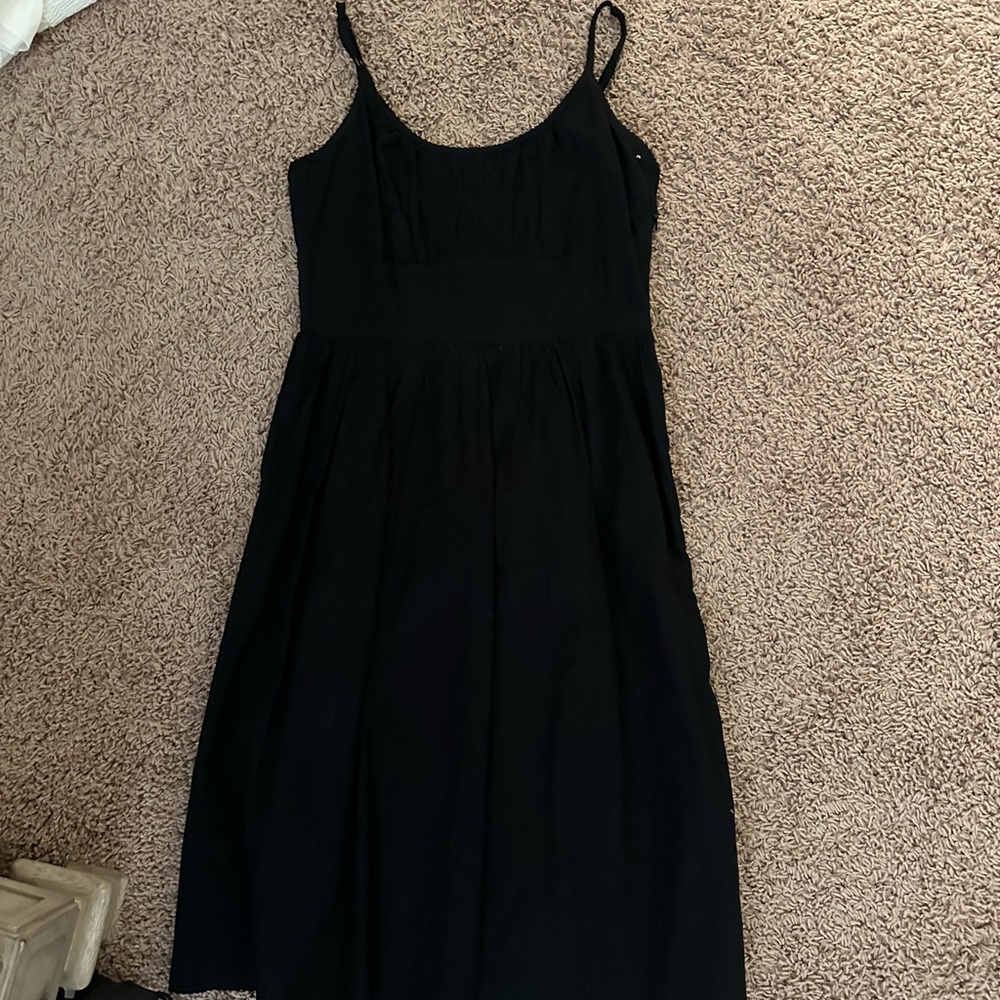 GAP Black Spaghetti Strap Midi Sundress
